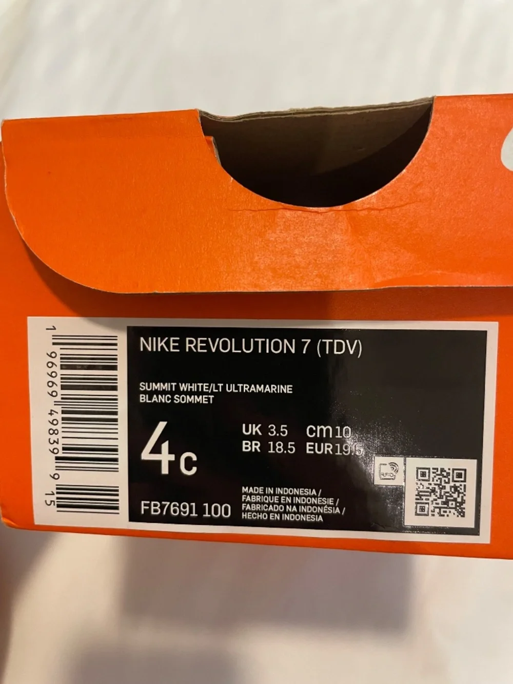 Nike revolution shoes